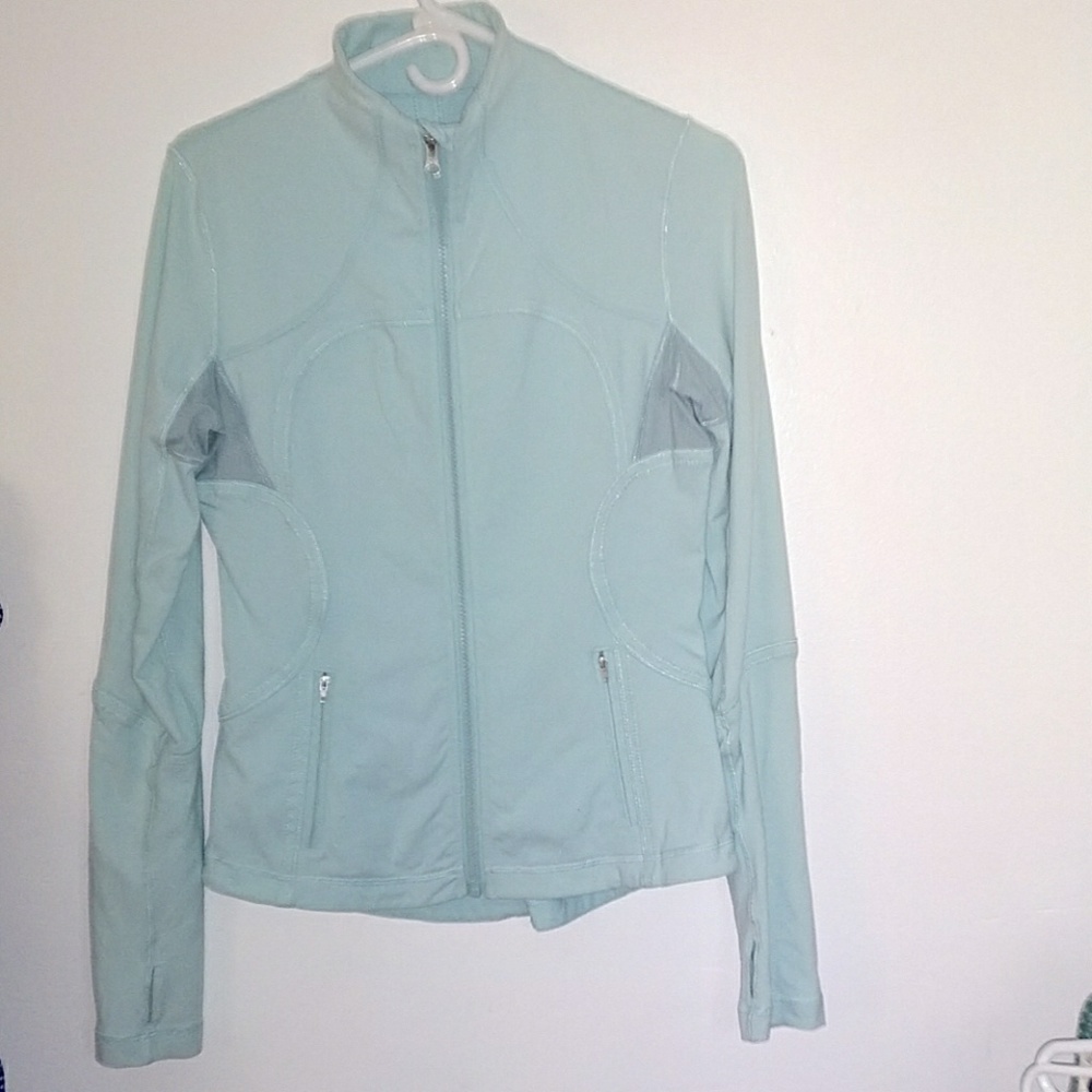 Lululemon mint colored jacket